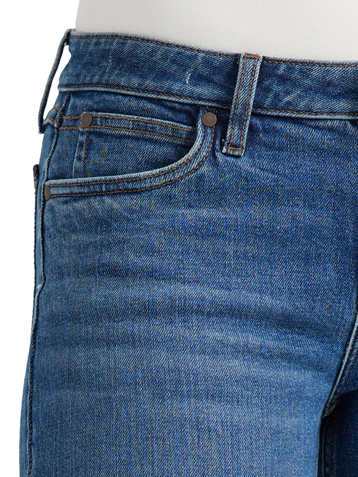 Ladies Wrangler Straight Leg Medium Wash Jean