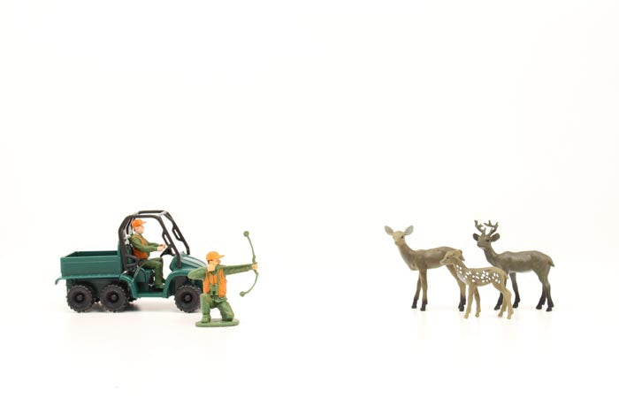 Hunter RTV w/Deer Hunter Toy Figurine Decor Set